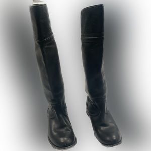 Women’s Frye Black leather boots 76422 knee high, riding boots size 10 B